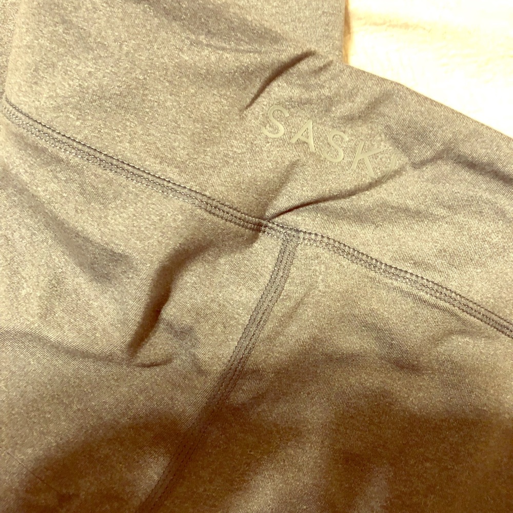Saski Collection * Tammy Hembrow* Grey Leggings